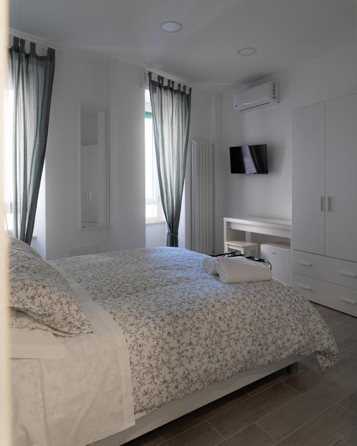 Dimora Cavour Hotel Naples Luaran gambar